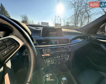 Сірий БМВ X2, об'ємом двигуна 2 л та пробігом 43 тис. км за 26000 $, фото 9 на Automoto.ua