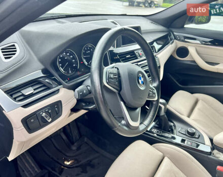 Серый БМВ X2, объемом двигателя 2 л и пробегом 75 тыс. км за 24000 $, фото 10 на Automoto.ua