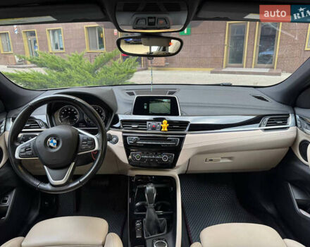 Сірий БМВ X2, об'ємом двигуна 2 л та пробігом 133 тис. км за 22700 $, фото 25 на Automoto.ua