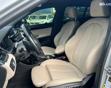 Сірий БМВ X2, об'ємом двигуна 2 л та пробігом 64 тис. км за 19640 $, фото 16 на Automoto.ua
