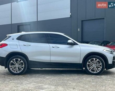Серый БМВ X2, объемом двигателя 2 л и пробегом 64 тыс. км за 19640 $, фото 9 на Automoto.ua