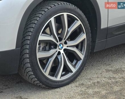 Сірий БМВ X2, об'ємом двигуна 2 л та пробігом 57 тис. км за 21499 $, фото 17 на Automoto.ua