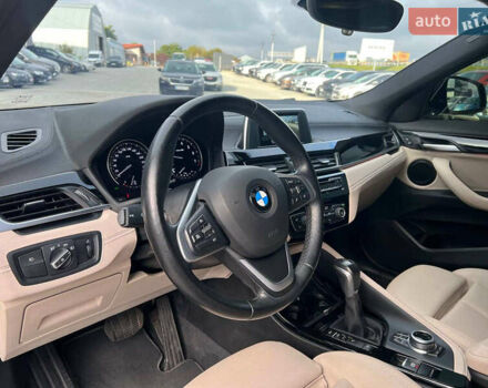 Серый БМВ X2, объемом двигателя 2 л и пробегом 64 тыс. км за 19640 $, фото 17 на Automoto.ua