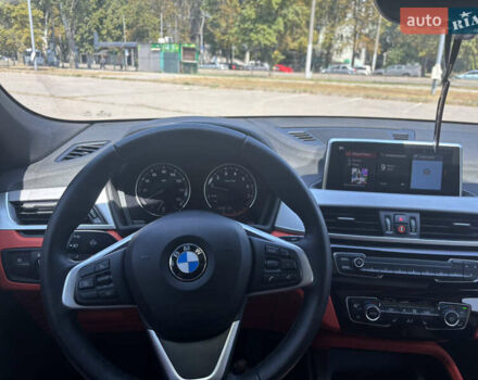 Серый БМВ X2, объемом двигателя 2 л и пробегом 28 тыс. км за 24500 $, фото 25 на Automoto.ua