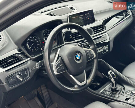 Серый БМВ X2, объемом двигателя 2 л и пробегом 81 тыс. км за 22900 $, фото 35 на Automoto.ua