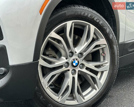 Серый БМВ X2, объемом двигателя 2 л и пробегом 81 тыс. км за 22900 $, фото 4 на Automoto.ua