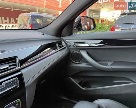 Сірий БМВ X2, об'ємом двигуна 2 л та пробігом 36 тис. км за 22900 $, фото 26 на Automoto.ua