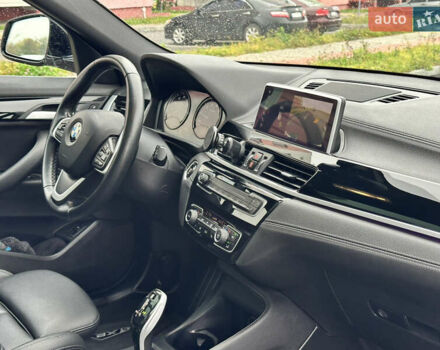 Серый БМВ X2, объемом двигателя 2 л и пробегом 81 тыс. км за 22900 $, фото 67 на Automoto.ua