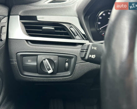 Серый БМВ X2, объемом двигателя 2 л и пробегом 81 тыс. км за 22900 $, фото 45 на Automoto.ua