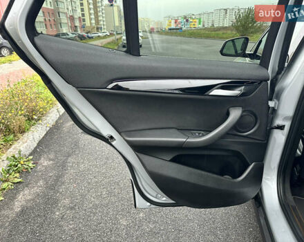 Серый БМВ X2, объемом двигателя 2 л и пробегом 81 тыс. км за 22900 $, фото 52 на Automoto.ua