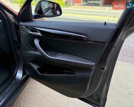 Сірий БМВ X2, об'ємом двигуна 2 л та пробігом 36 тис. км за 22900 $, фото 38 на Automoto.ua