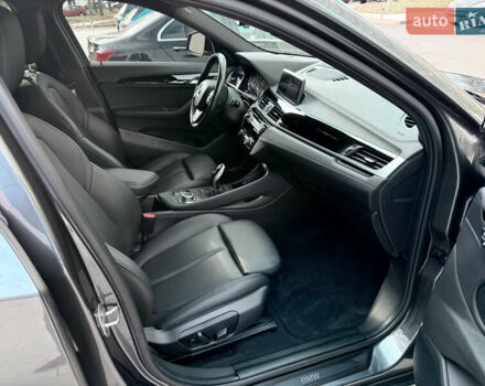 Серый БМВ X2, объемом двигателя 2 л и пробегом 89 тыс. км за 25500 $, фото 41 на Automoto.ua
