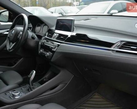 Сірий БМВ X2, об'ємом двигуна 2 л та пробігом 89 тис. км за 23900 $, фото 43 на Automoto.ua