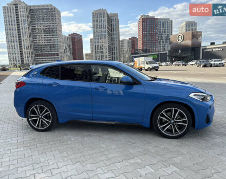 Синій БМВ X2, об'ємом двигуна 2 л та пробігом 76 тис. км за 28100 $, фото 4 на Automoto.ua