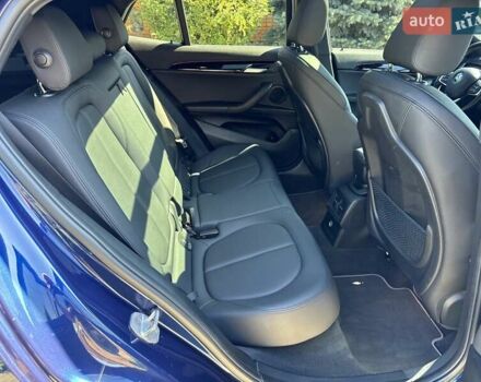 Синій БМВ X2, об'ємом двигуна 2 л та пробігом 95 тис. км за 23700 $, фото 28 на Automoto.ua