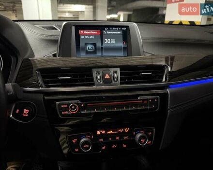 Синий БМВ X2, объемом двигателя 2 л и пробегом 59 тыс. км за 21500 $, фото 38 на Automoto.ua