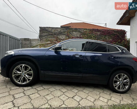 Синий БМВ X2, объемом двигателя 2 л и пробегом 98 тыс. км за 25000 $, фото 1 на Automoto.ua
