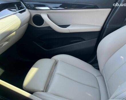 Синий БМВ X2, объемом двигателя 2 л и пробегом 133 тыс. км за 20290 $, фото 30 на Automoto.ua