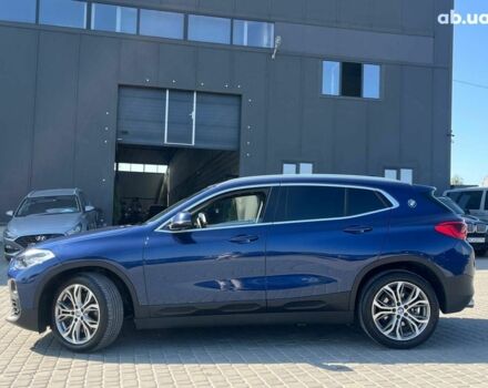 Синий БМВ X2, объемом двигателя 2 л и пробегом 133 тыс. км за 20290 $, фото 6 на Automoto.ua