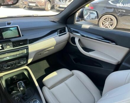 Синий БМВ X2, объемом двигателя 2 л и пробегом 133 тыс. км за 20290 $, фото 22 на Automoto.ua