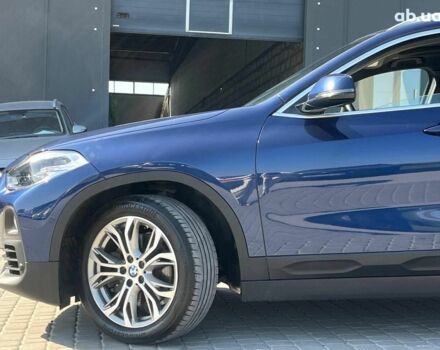 Синий БМВ X2, объемом двигателя 2 л и пробегом 133 тыс. км за 20290 $, фото 7 на Automoto.ua