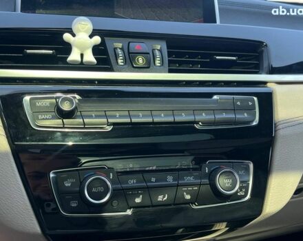 Синий БМВ X2, объемом двигателя 2 л и пробегом 133 тыс. км за 20290 $, фото 37 на Automoto.ua