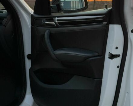 Білий БМВ Х3, об'ємом двигуна 2 л та пробігом 215 тис. км за 15500 $, фото 15 на Automoto.ua