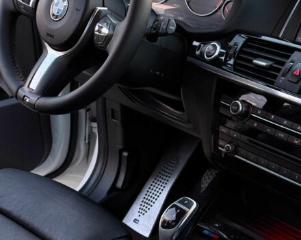 Білий БМВ Х3, об'ємом двигуна 2 л та пробігом 215 тис. км за 15500 $, фото 17 на Automoto.ua