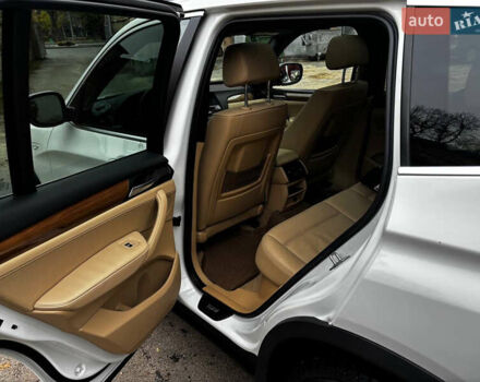 Белый БМВ Х3, объемом двигателя 3 л и пробегом 140 тыс. км за 13500 $, фото 15 на Automoto.ua