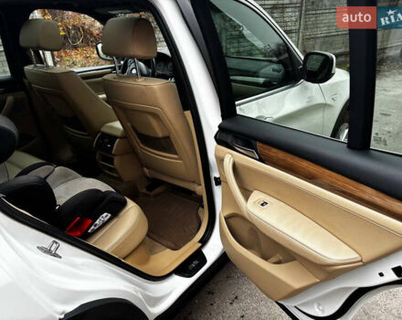 Белый БМВ Х3, объемом двигателя 3 л и пробегом 140 тыс. км за 13500 $, фото 8 на Automoto.ua