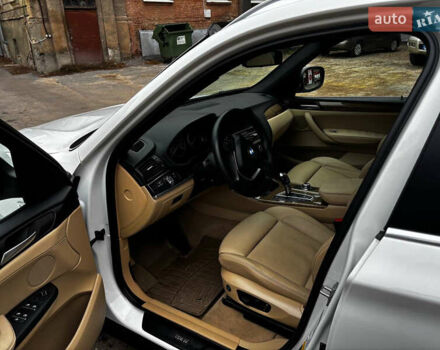 Белый БМВ Х3, объемом двигателя 3 л и пробегом 140 тыс. км за 13500 $, фото 16 на Automoto.ua