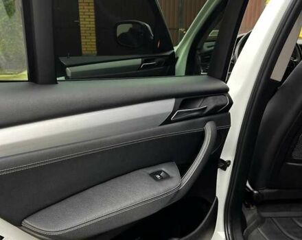 Белый БМВ Х3, объемом двигателя 2 л и пробегом 220 тыс. км за 13600 $, фото 10 на Automoto.ua