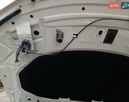 Білий БМВ Х3, об'ємом двигуна 2 л та пробігом 114 тис. км за 16500 $, фото 24 на Automoto.ua