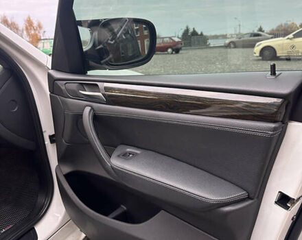 Білий БМВ Х3, об'ємом двигуна 2 л та пробігом 155 тис. км за 12850 $, фото 14 на Automoto.ua