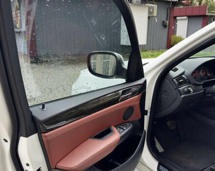 Білий БМВ Х3, об'ємом двигуна 2 л та пробігом 209 тис. км за 13399 $, фото 12 на Automoto.ua
