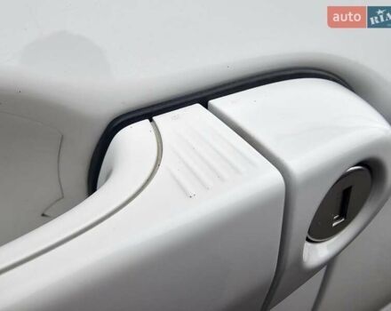 Білий БМВ Х3, об'ємом двигуна 2 л та пробігом 151 тис. км за 19999 $, фото 14 на Automoto.ua