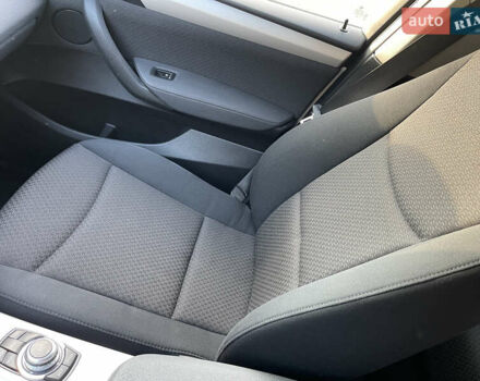 Білий БМВ Х3, об'ємом двигуна 2 л та пробігом 188 тис. км за 19800 $, фото 16 на Automoto.ua