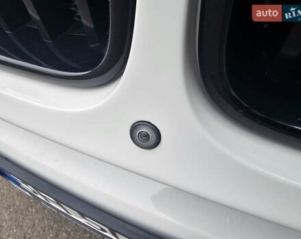 Білий БМВ Х3, об'ємом двигуна 2 л та пробігом 151 тис. км за 19999 $, фото 16 на Automoto.ua