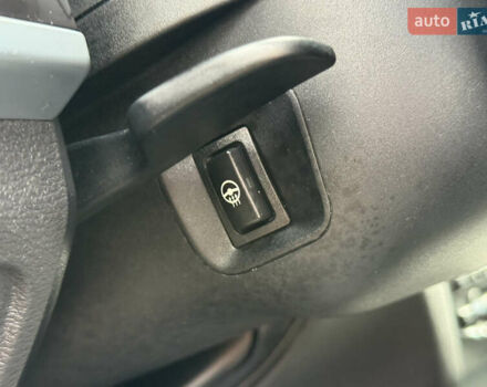 Белый БМВ Х3, объемом двигателя 2 л и пробегом 139 тыс. км за 13500 $, фото 18 на Automoto.ua