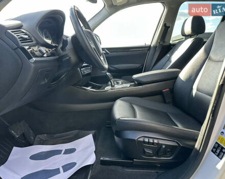 Білий БМВ Х3, об'ємом двигуна 2 л та пробігом 104 тис. км за 17500 $, фото 15 на Automoto.ua