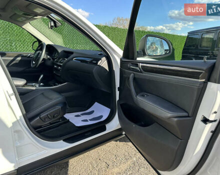 Білий БМВ Х3, об'ємом двигуна 2 л та пробігом 104 тис. км за 17500 $, фото 6 на Automoto.ua