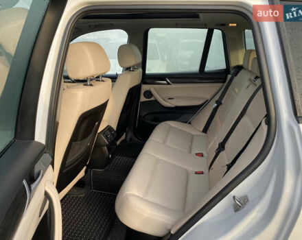 Белый БМВ Х3, объемом двигателя 3 л и пробегом 188 тыс. км за 15400 $, фото 87 на Automoto.ua