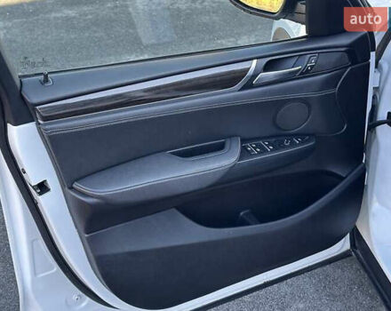 Белый БМВ Х3, объемом двигателя 2 л и пробегом 102 тыс. км за 20300 $, фото 3 на Automoto.ua