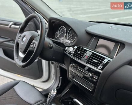Білий БМВ Х3, об'ємом двигуна 2 л та пробігом 54 тис. км за 22500 $, фото 51 на Automoto.ua