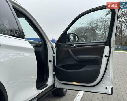 Білий БМВ Х3, об'ємом двигуна 2 л та пробігом 54 тис. км за 22500 $, фото 44 на Automoto.ua