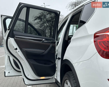 Білий БМВ Х3, об'ємом двигуна 2 л та пробігом 54 тис. км за 22500 $, фото 33 на Automoto.ua