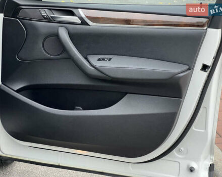 Білий БМВ Х3, об'ємом двигуна 2 л та пробігом 185 тис. км за 15700 $, фото 53 на Automoto.ua