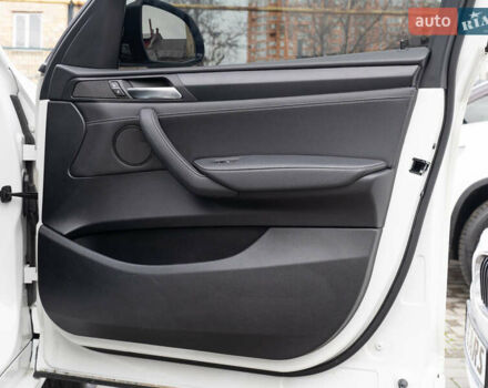 Белый БМВ Х3, объемом двигателя 2 л и пробегом 123 тыс. км за 23300 $, фото 17 на Automoto.ua