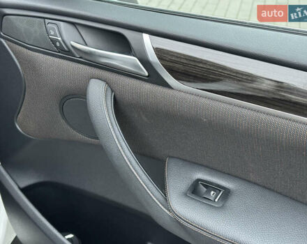 Білий БМВ Х3, об'ємом двигуна 2 л та пробігом 54 тис. км за 22500 $, фото 45 на Automoto.ua