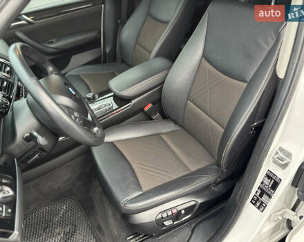 Белый БМВ Х3, объемом двигателя 2 л и пробегом 118 тыс. км за 19900 $, фото 9 на Automoto.ua